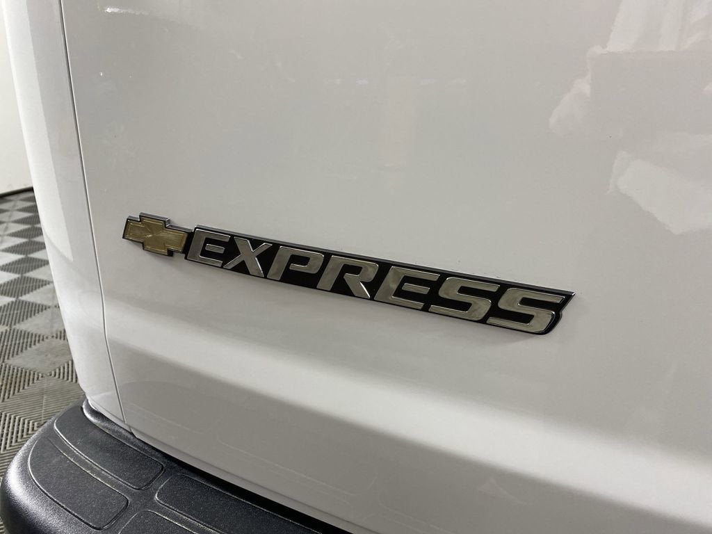 2025 Chevrolet Express Cargo 2500 WT