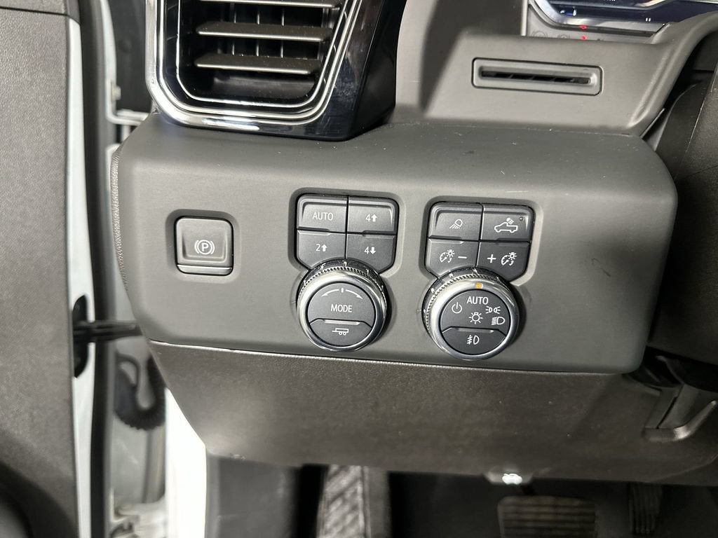 2025 GMC Sierra 3500 HD AT4