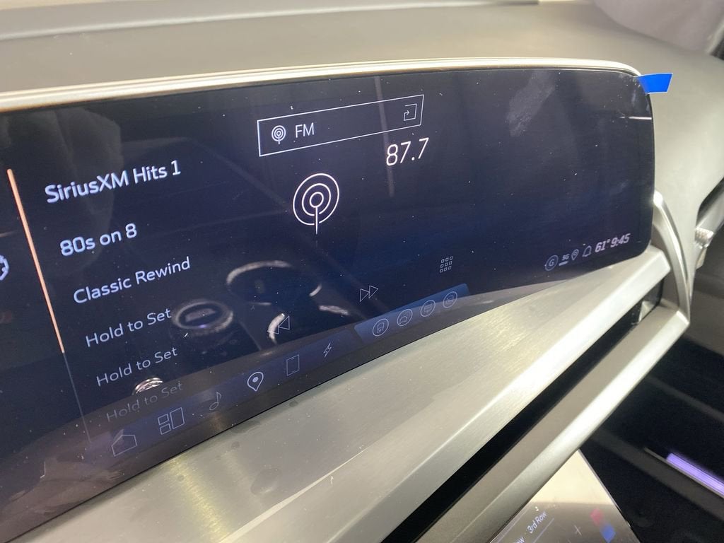 2026 Cadillac VISTIQ Luxury