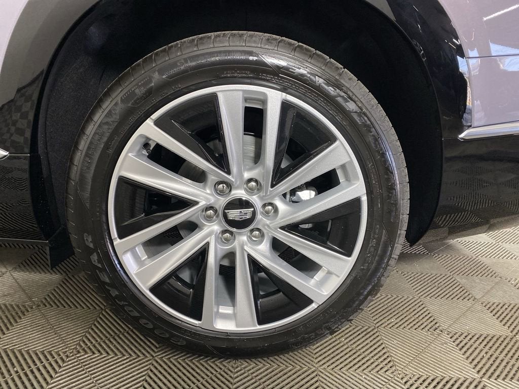 2026 Cadillac VISTIQ Luxury