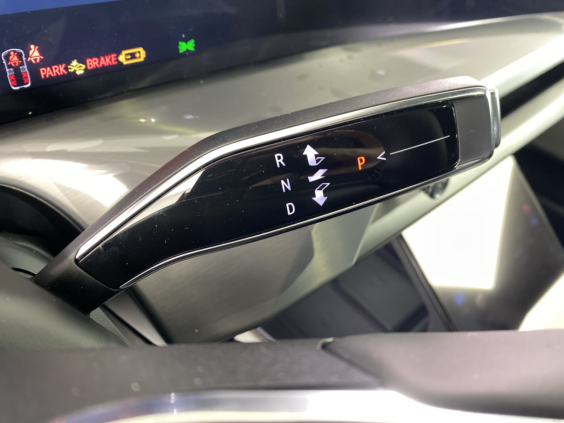 2026 Cadillac VISTIQ Luxury