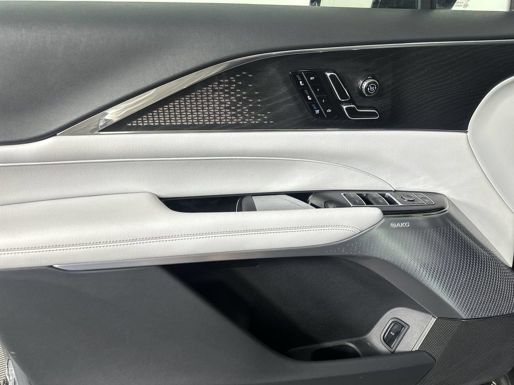 2023 Cadillac LYRIQ Luxury