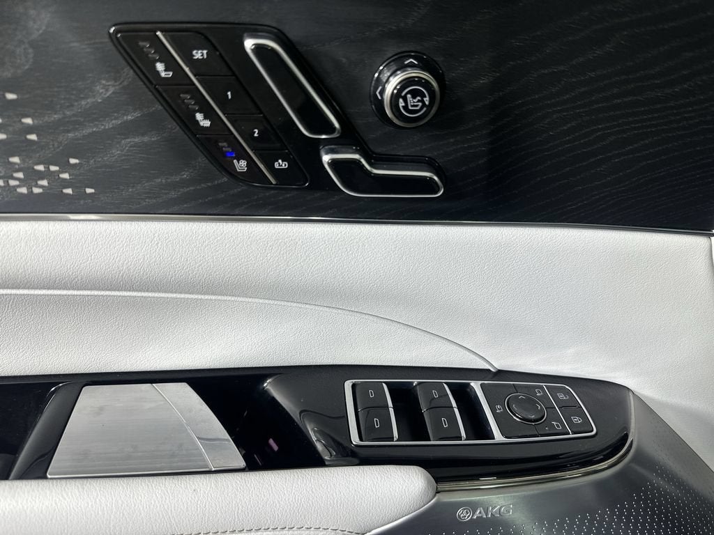 2023 Cadillac LYRIQ Luxury