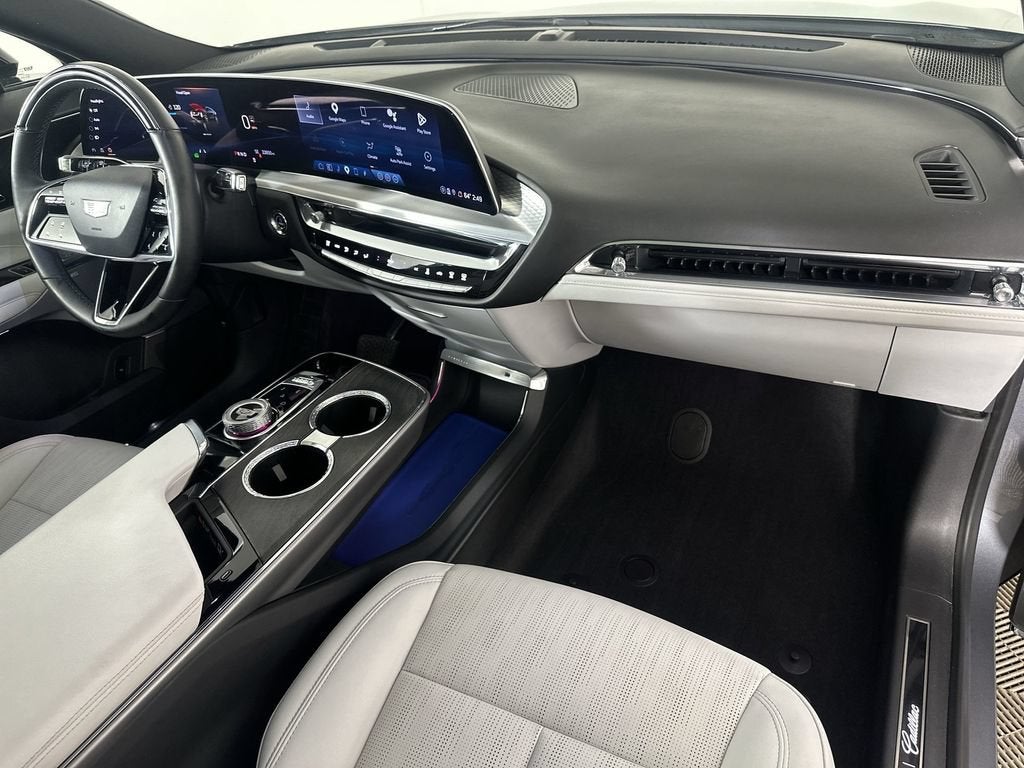 2023 Cadillac LYRIQ Luxury
