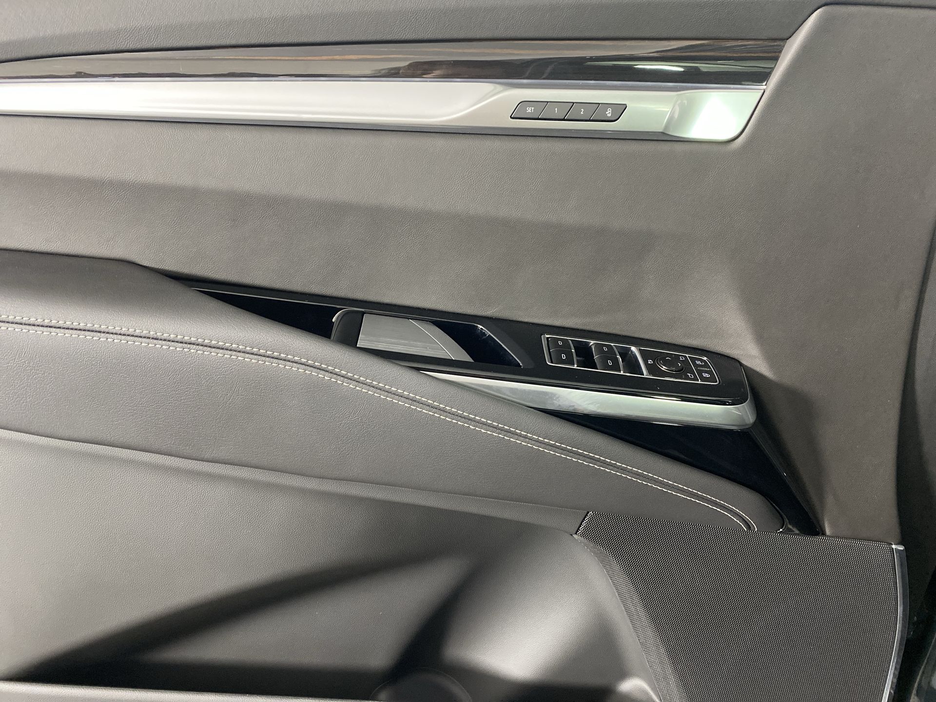 2025 Cadillac Escalade Premium Luxury