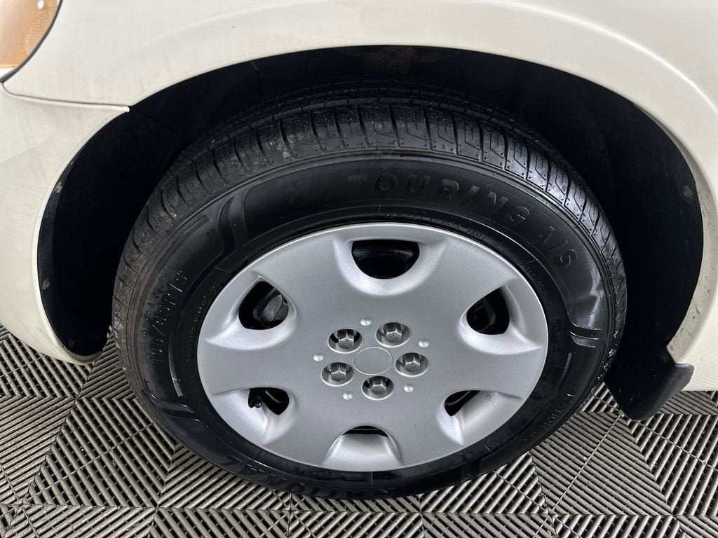 2004 Chrysler PT Cruiser Base