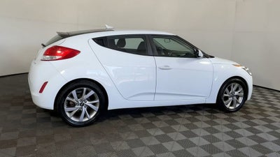 2017 Hyundai Veloster Base w/Black