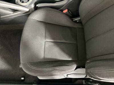 2017 Hyundai Veloster Base w/Black